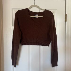 WOMEN’S H&M V-NECK CROPPED SWEATER